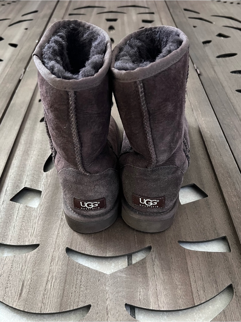 UGG Classic Short Boots - Chocolate Brown